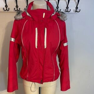 Y2K era Descente Red Ski Jacket with Faux Fur Trim size 8